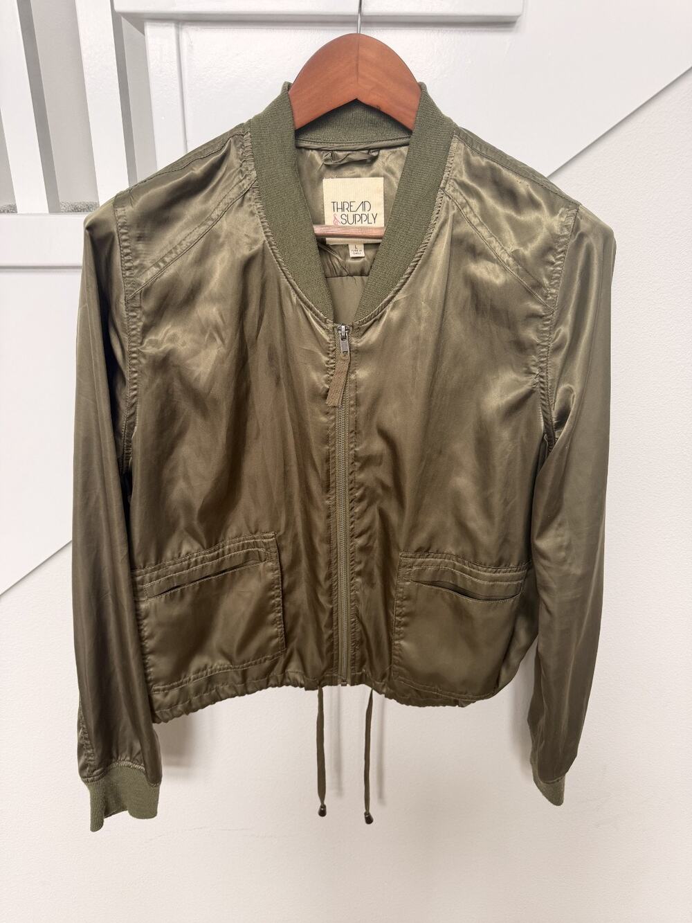 Thread & Supply Women’s Olive Green Bomber Jacket Size L Zip Front Drawstring